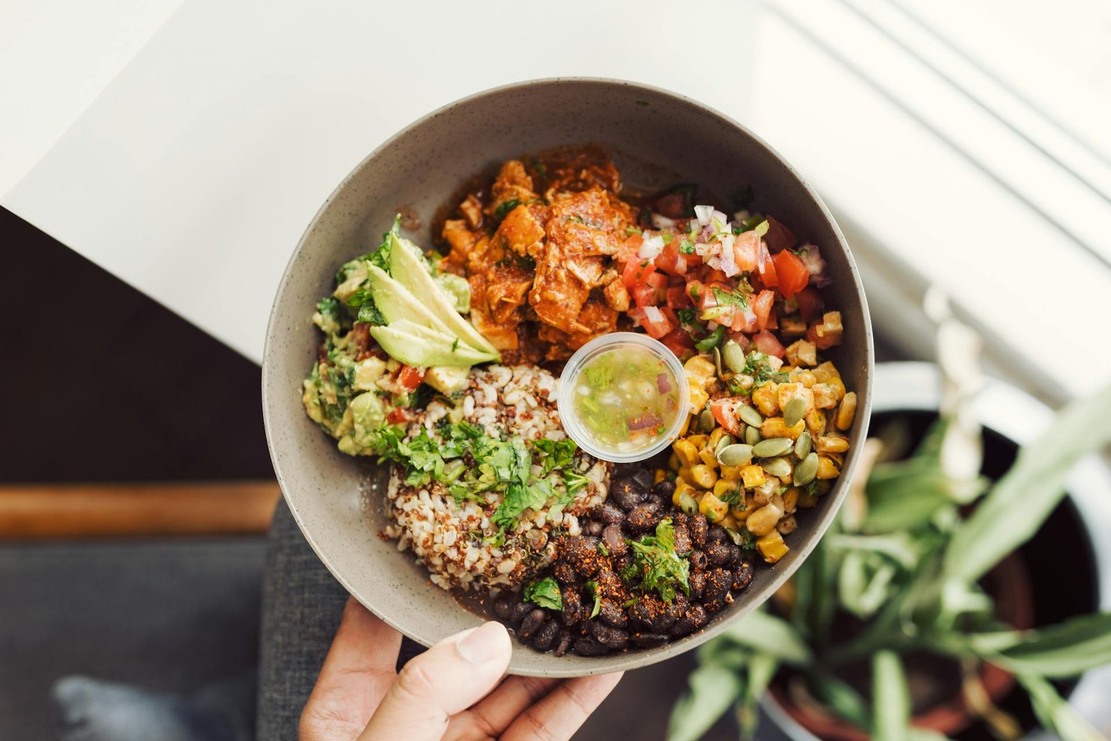Taça com legumes, grão e cereais